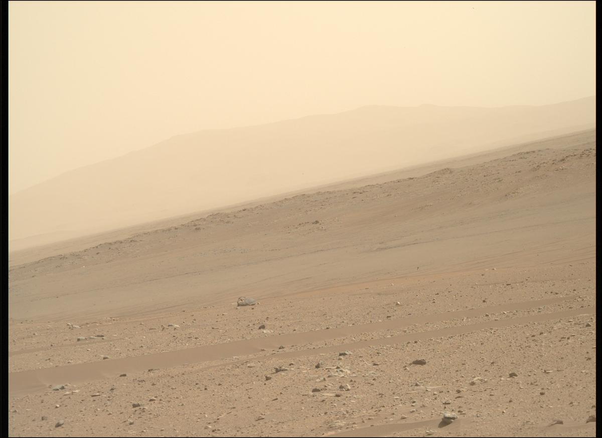 This image was taken by MCZ_RIGHT onboard NASA's Mars rover Perseverance on Sol 530
