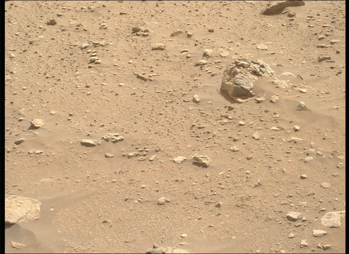This image was taken by MCZ_RIGHT onboard NASA's Mars rover Perseverance on Sol 530