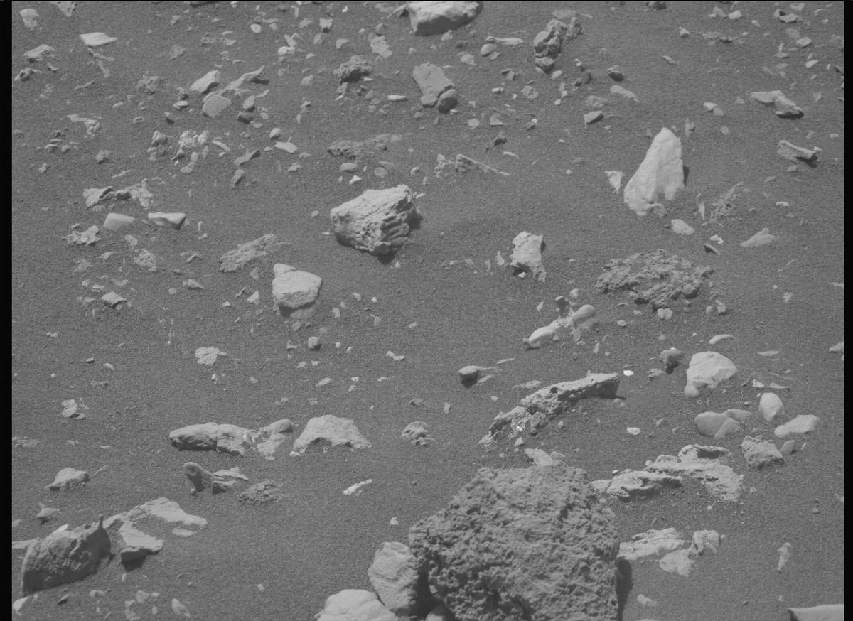 This image was taken by MCZ_RIGHT onboard NASA's Mars rover Perseverance on Sol 532