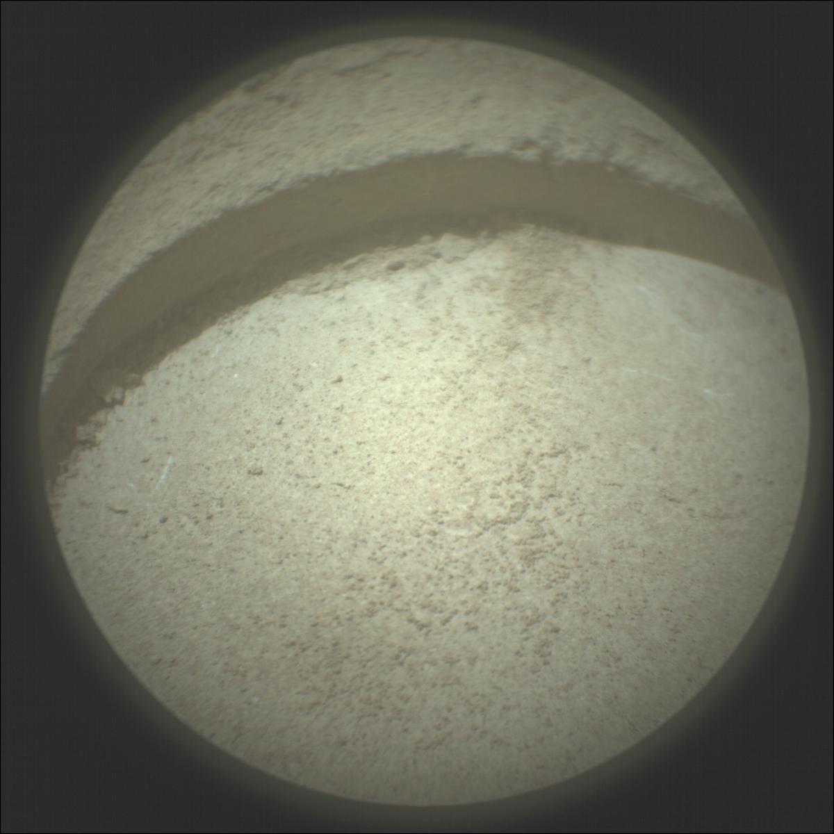 This image was taken by SUPERCAM_RMI onboard NASA's Mars rover Perseverance on Sol 533