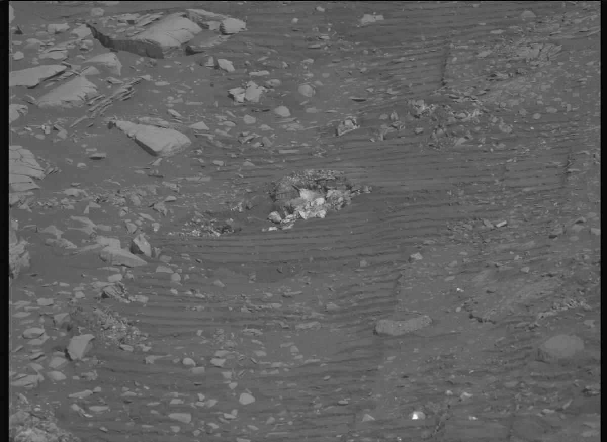 This image was taken by MCZ_LEFT onboard NASA's Mars rover Perseverance on Sol 533