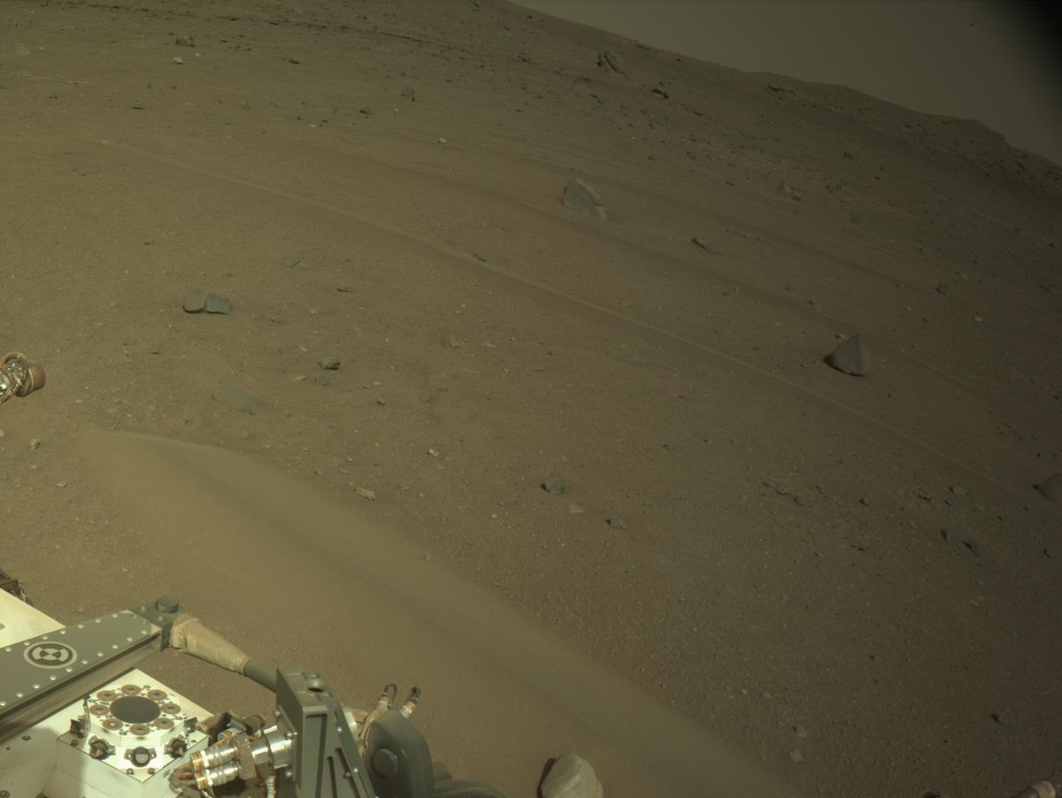 This image was taken by NAVCAM_RIGHT onboard NASA's Mars rover Perseverance on Sol 537