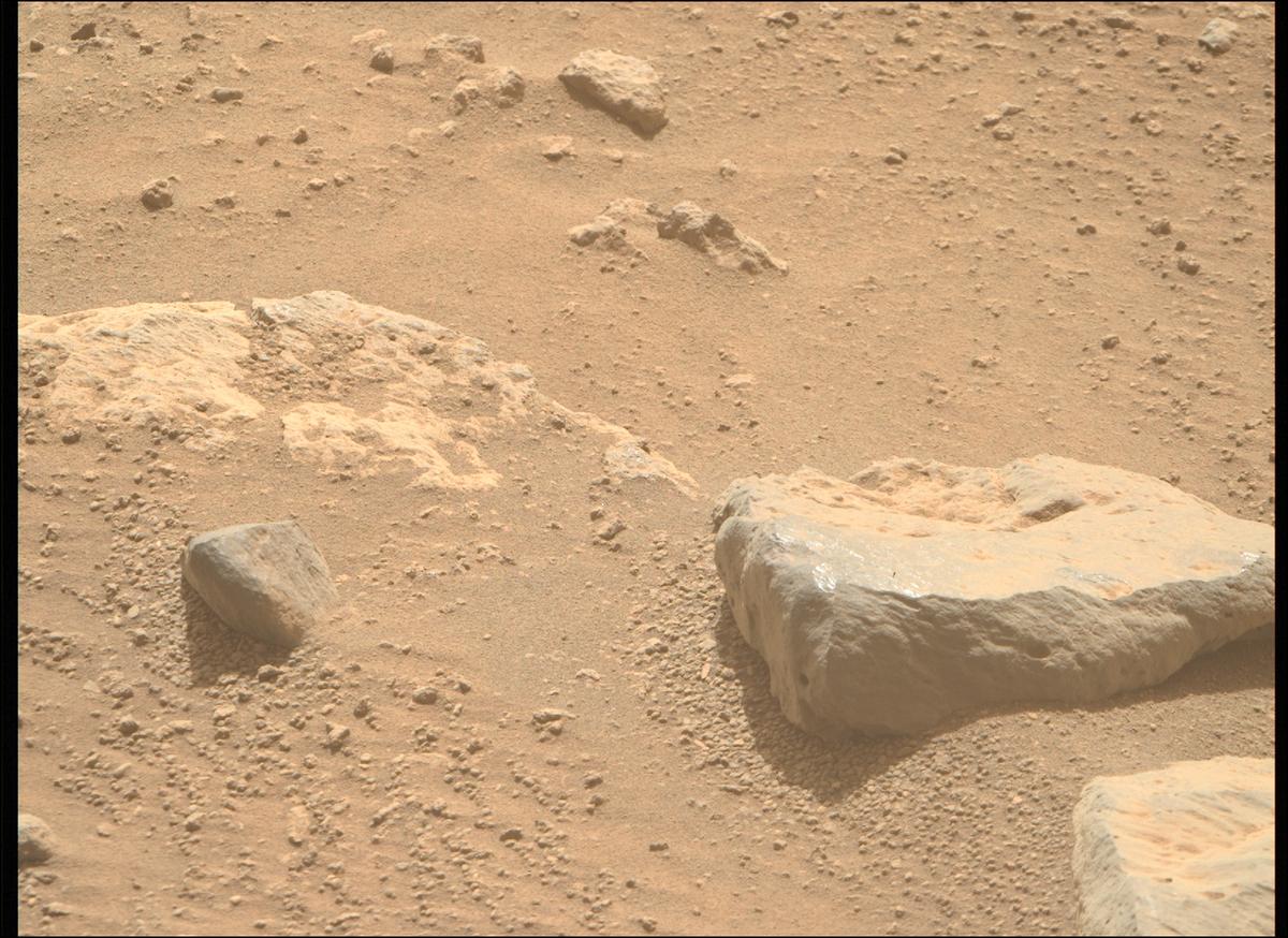 This image was taken by MCZ_RIGHT onboard NASA's Mars rover Perseverance on Sol 538