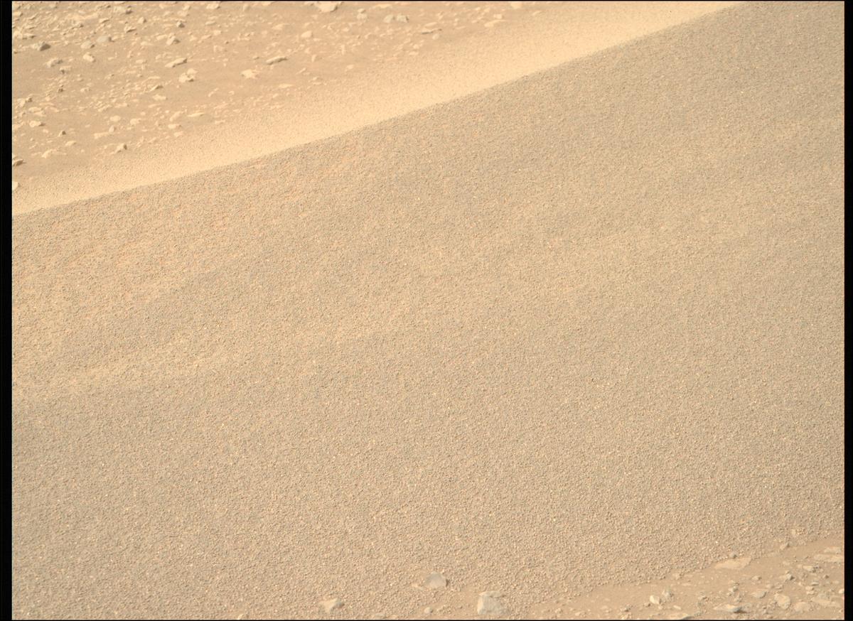 This image was taken by MCZ_RIGHT onboard NASA's Mars rover Perseverance on Sol 540