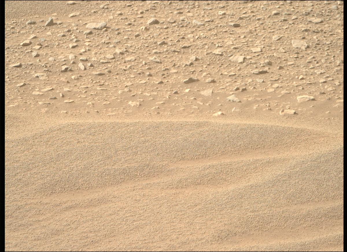This image was taken by MCZ_RIGHT onboard NASA's Mars rover Perseverance on Sol 540