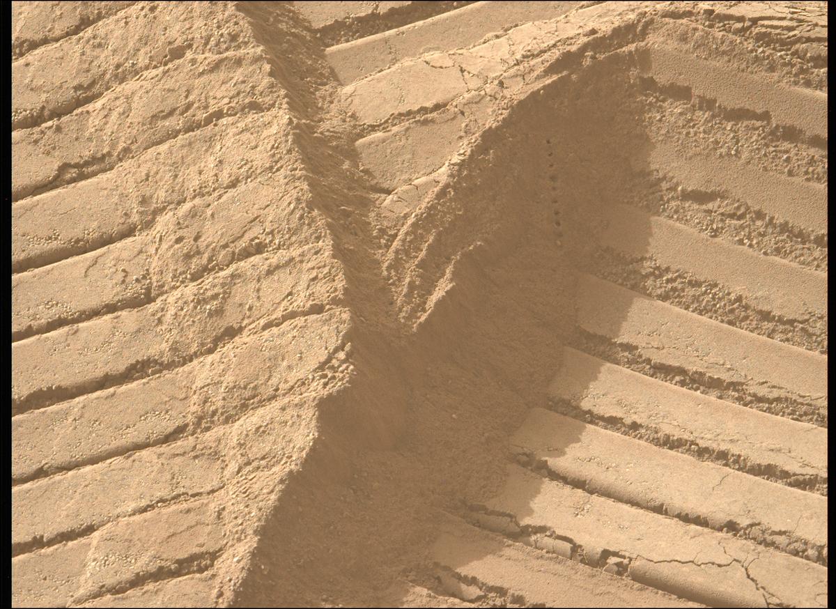 This image was taken by MCZ_LEFT onboard NASA's Mars rover Perseverance on Sol 546