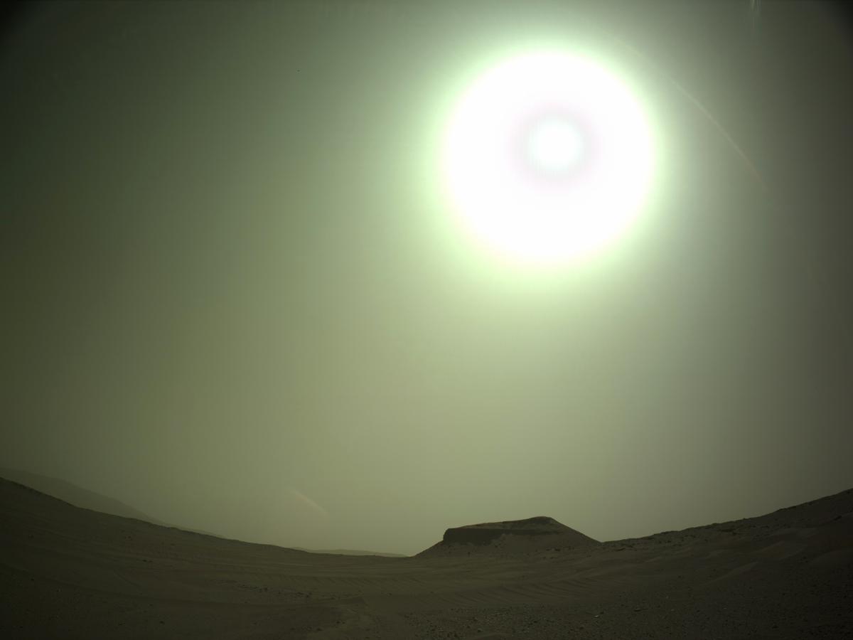 This image was taken by NAVCAM_LEFT onboard NASA's Mars rover Perseverance on Sol 547