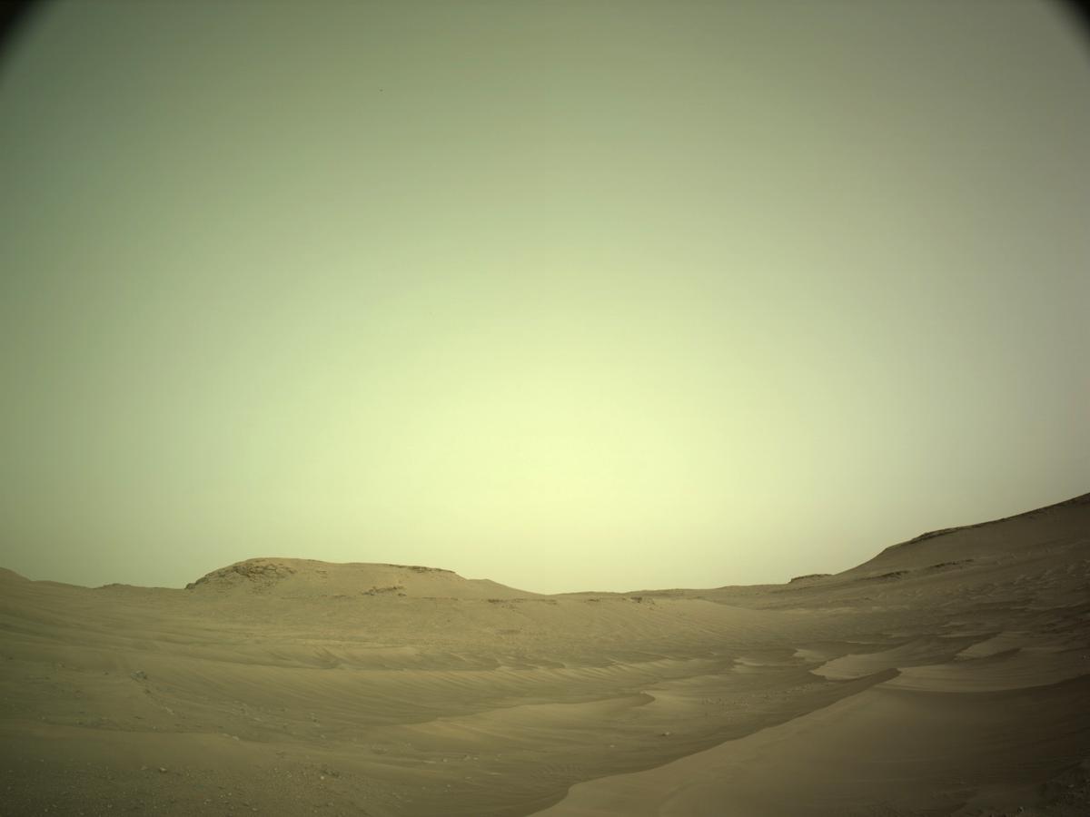 This image was taken by NAVCAM_LEFT onboard NASA's Mars rover Perseverance on Sol 548