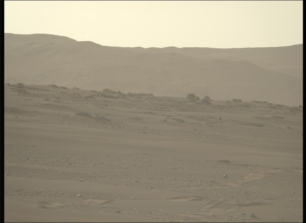This image was taken by MCZ_LEFT onboard NASA's Mars rover Perseverance on Sol 548