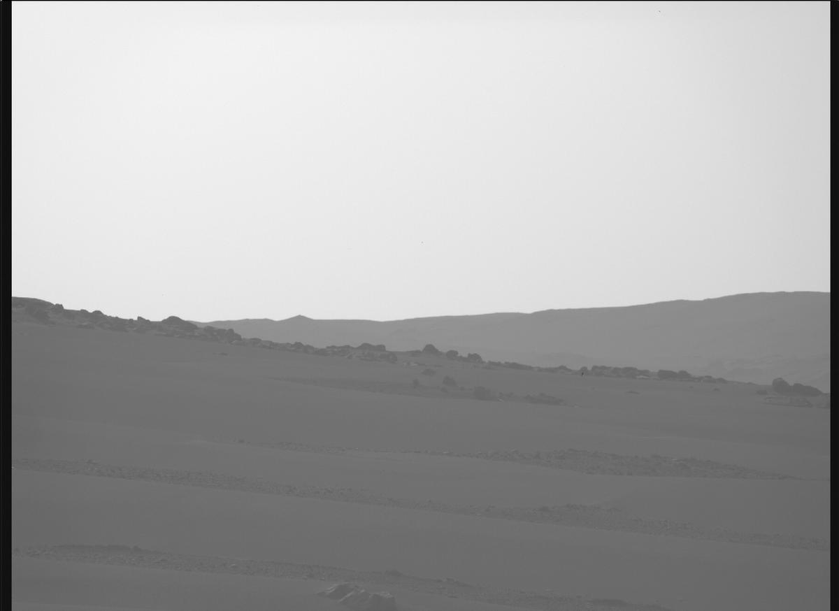 This image was taken by MCZ_RIGHT onboard NASA's Mars rover Perseverance on Sol 548