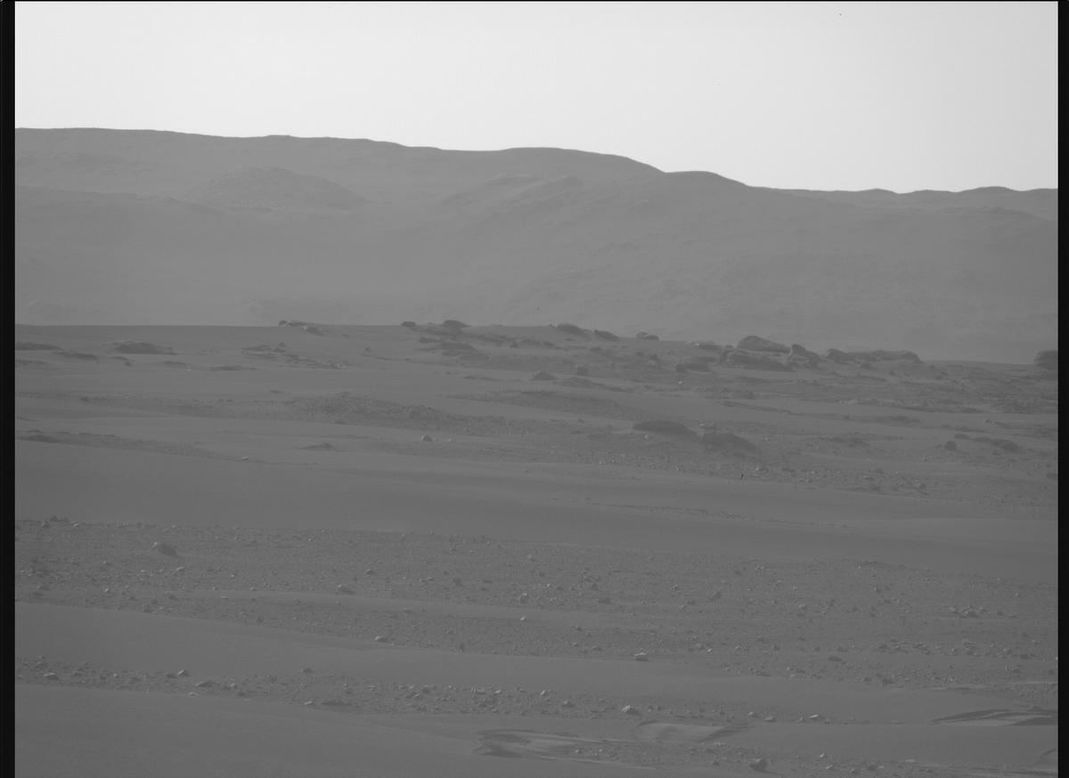 This image was taken by MCZ_RIGHT onboard NASA's Mars rover Perseverance on Sol 548