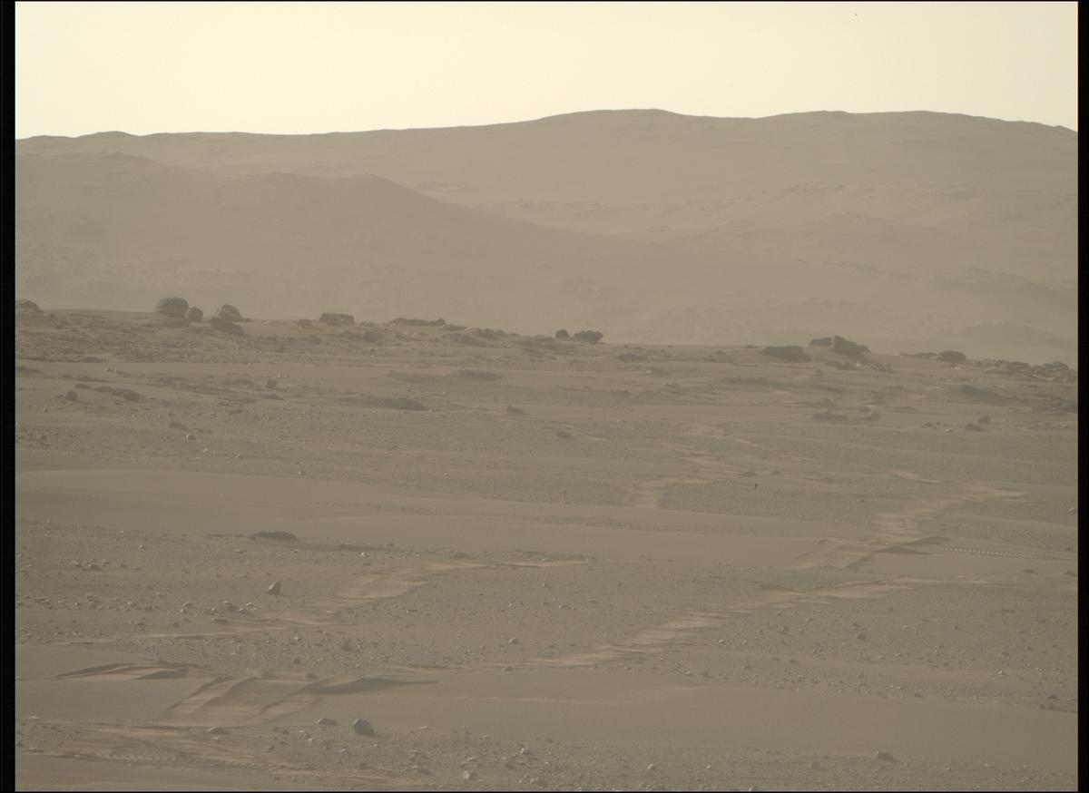 This image was taken by MCZ_RIGHT onboard NASA's Mars rover Perseverance on Sol 548