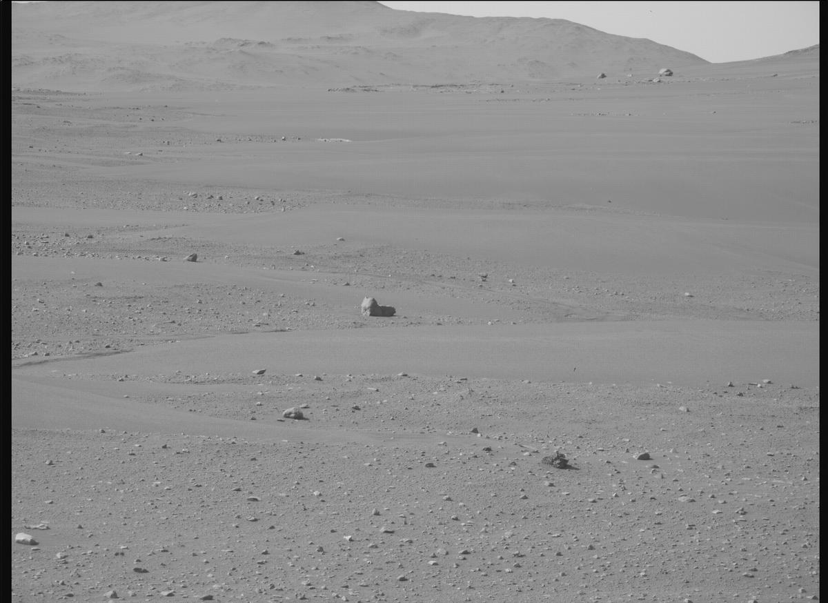 This image was taken by MCZ_RIGHT onboard NASA's Mars rover Perseverance on Sol 549
