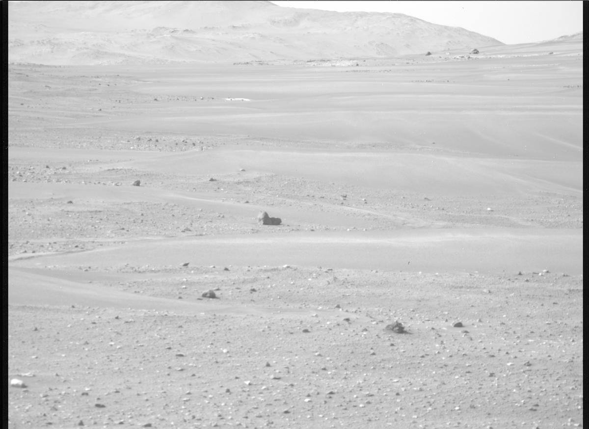 This image was taken by MCZ_RIGHT onboard NASA's Mars rover Perseverance on Sol 549