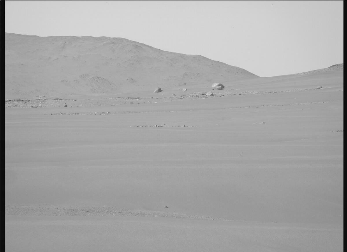 This image was taken by MCZ_RIGHT onboard NASA's Mars rover Perseverance on Sol 550
