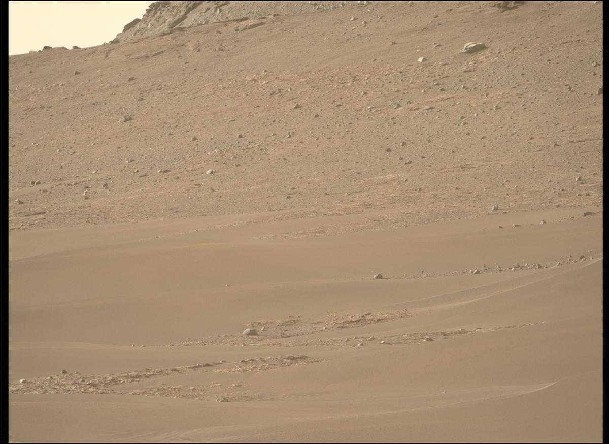 This image was taken by MCZ_RIGHT onboard NASA's Mars rover Perseverance on Sol 551