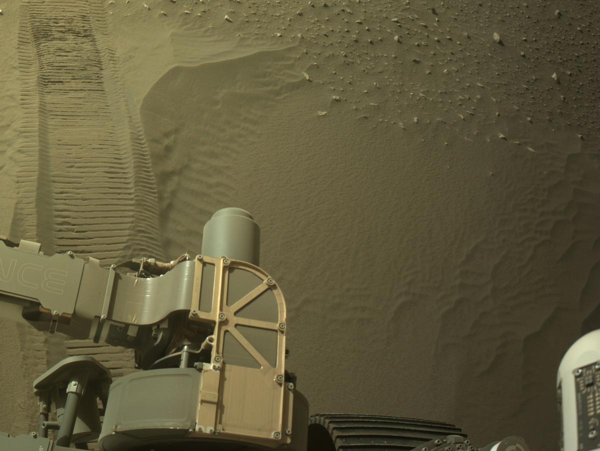 This image was taken by NAVCAM_LEFT onboard NASA's Mars rover Perseverance on Sol 552
