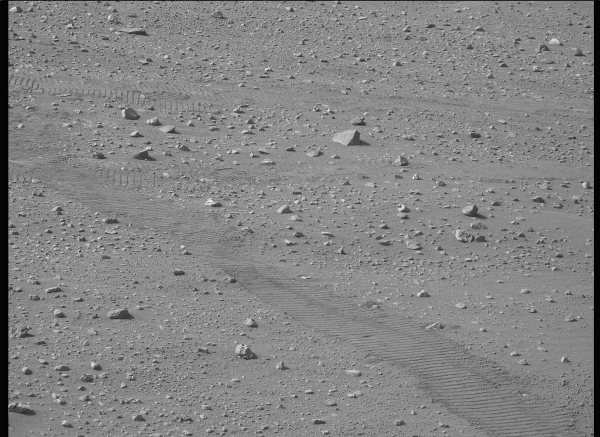This image was taken by MCZ_RIGHT onboard NASA's Mars rover Perseverance on Sol 552