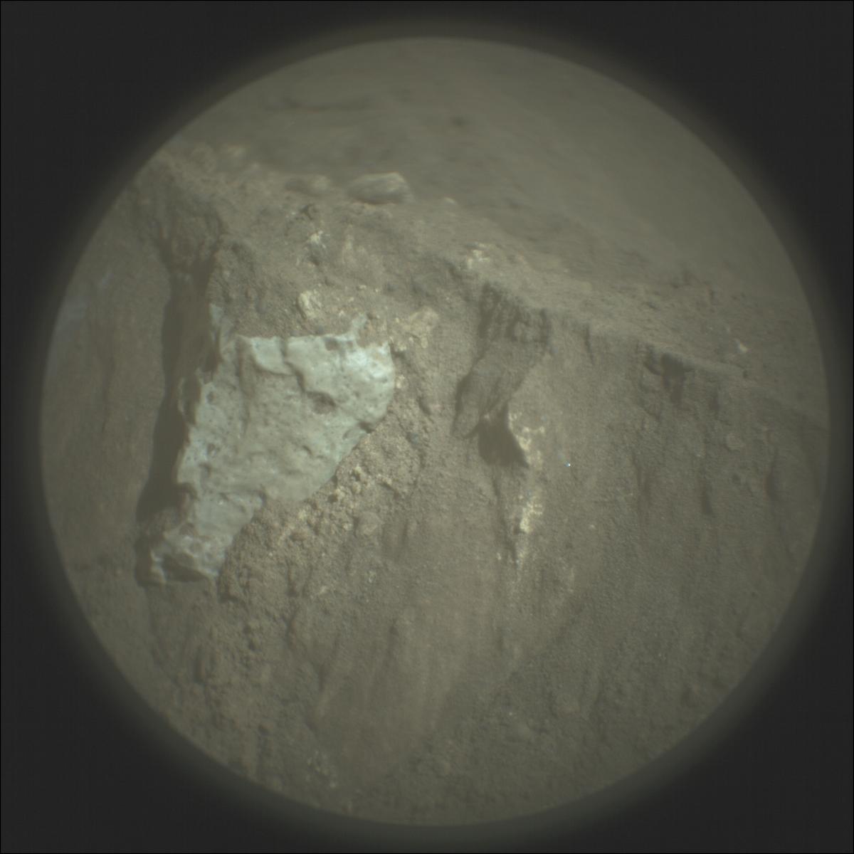 This image was taken by SUPERCAM_RMI onboard NASA's Mars rover Perseverance on Sol 554