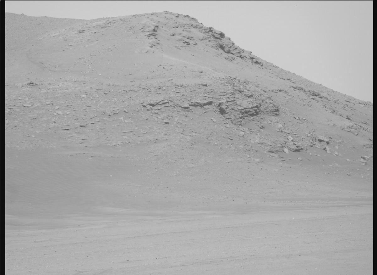 This image was taken by MCZ_RIGHT onboard NASA's Mars rover Perseverance on Sol 554