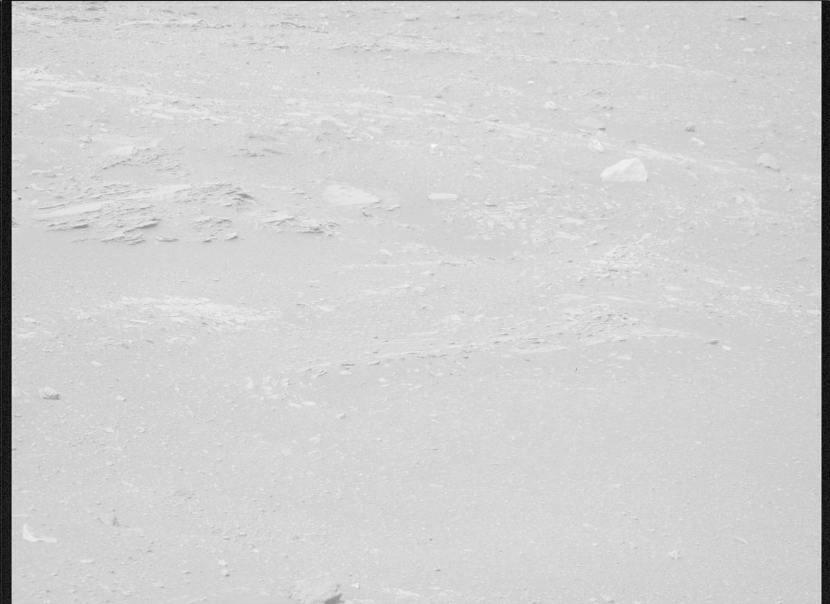 This image was taken by MCZ_RIGHT onboard NASA's Mars rover Perseverance on Sol 555