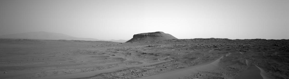 This image was taken by NAVCAM_LEFT onboard NASA's Mars rover Perseverance on Sol 556