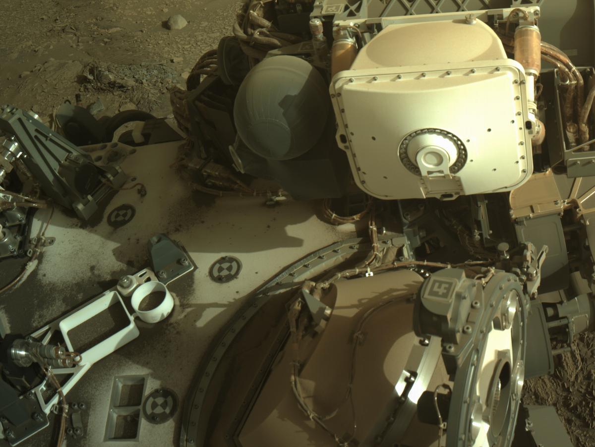 This image was taken by NAVCAM_RIGHT onboard NASA's Mars rover Perseverance on Sol 556