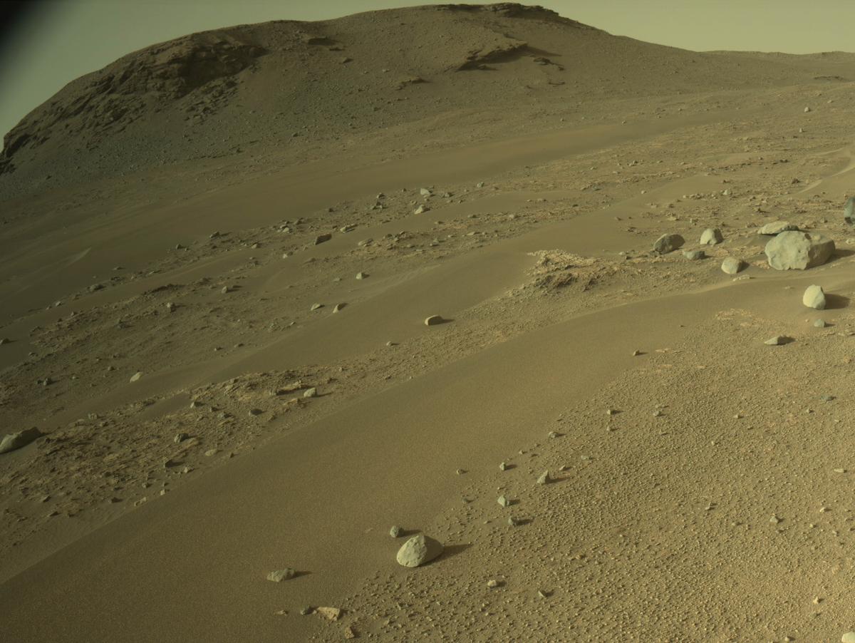 This image was taken by NAVCAM_RIGHT onboard NASA's Mars rover Perseverance on Sol 556