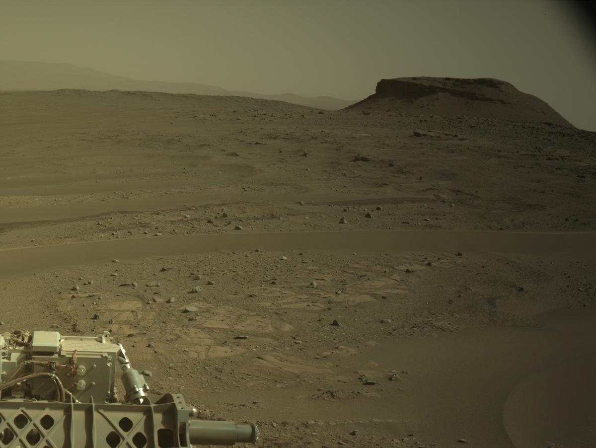 This image was taken by NAVCAM_RIGHT onboard NASA's Mars rover Perseverance on Sol 557