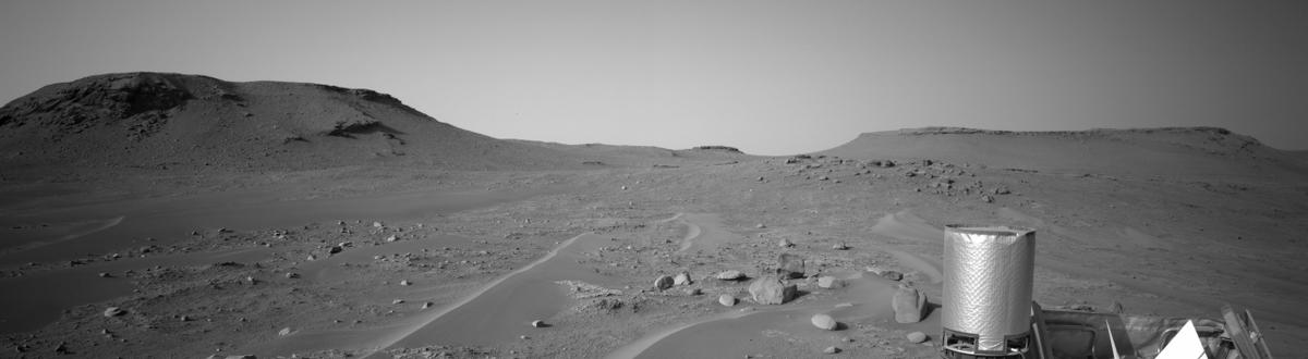 This image was taken by NAVCAM_LEFT onboard NASA's Mars rover Perseverance on Sol 558