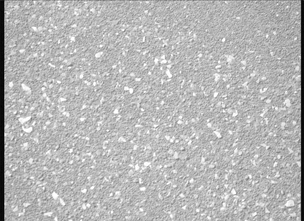 This image was taken by MCZ_RIGHT onboard NASA's Mars rover Perseverance on Sol 561