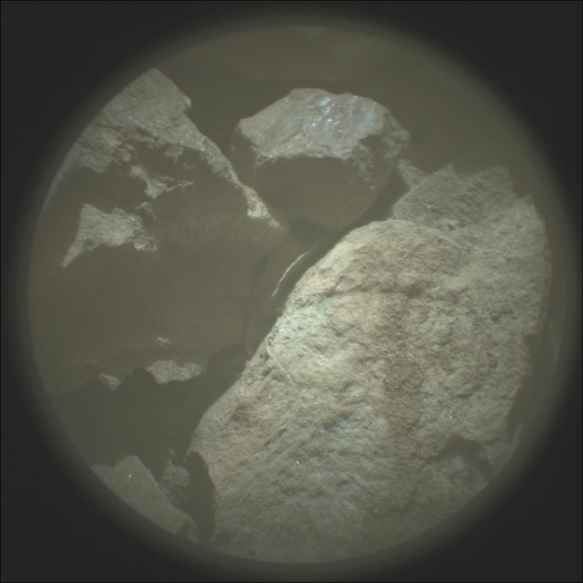 This image was taken by SUPERCAM_RMI onboard NASA's Mars rover Perseverance on Sol 565