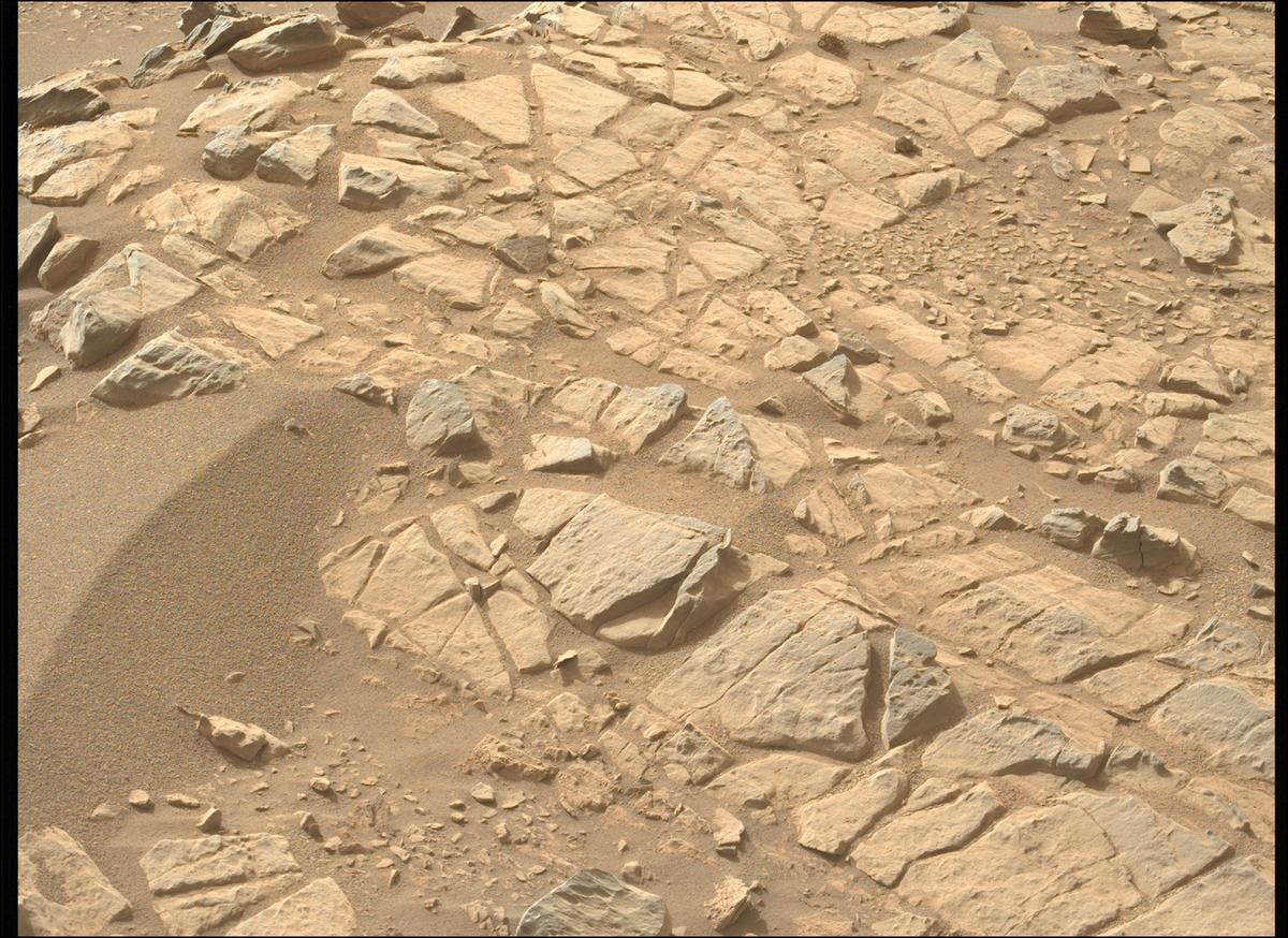 This image was taken by MCZ_LEFT onboard NASA's Mars rover Perseverance on Sol 565