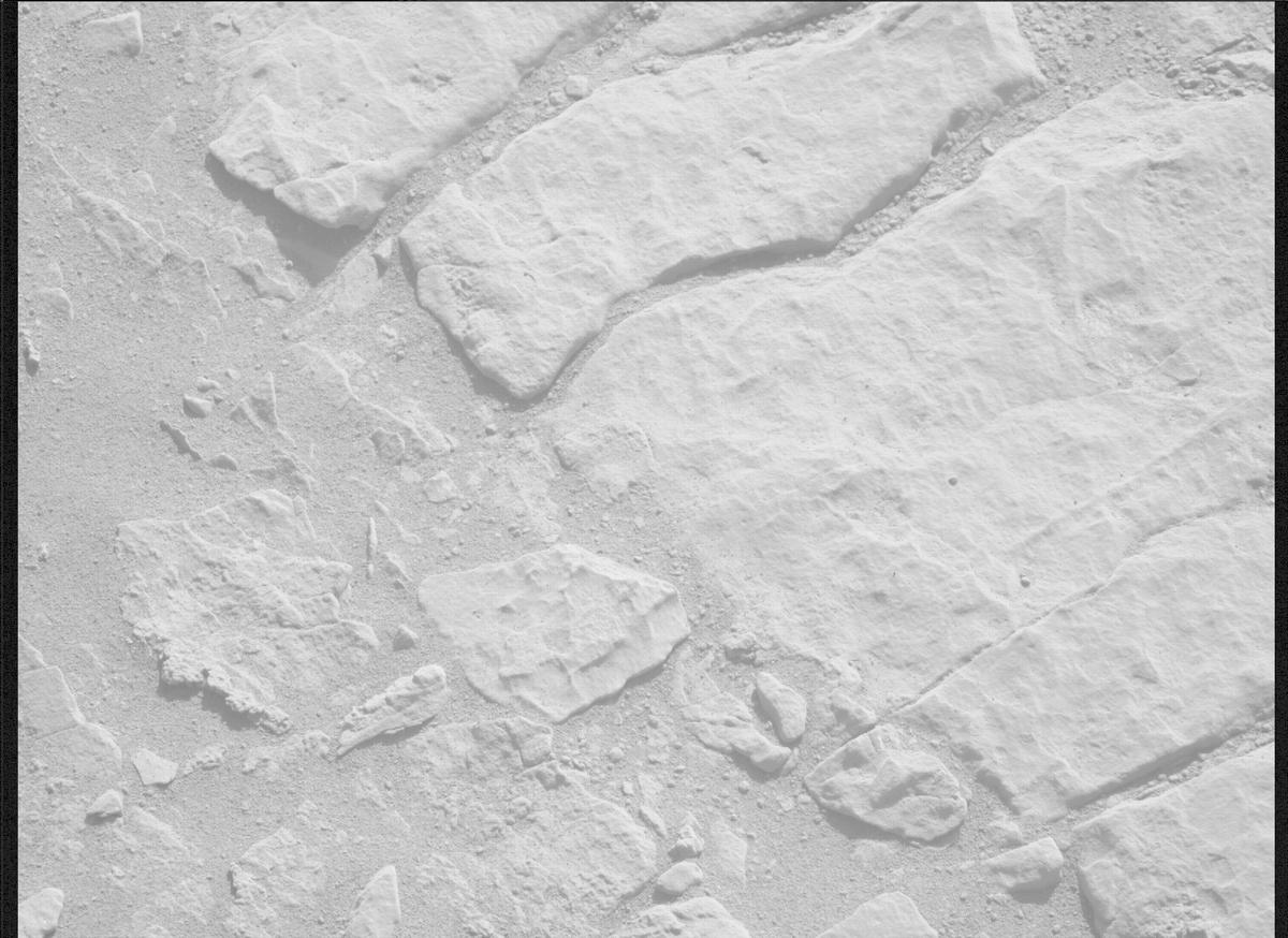 This image was taken by MCZ_RIGHT onboard NASA's Mars rover Perseverance on Sol 566