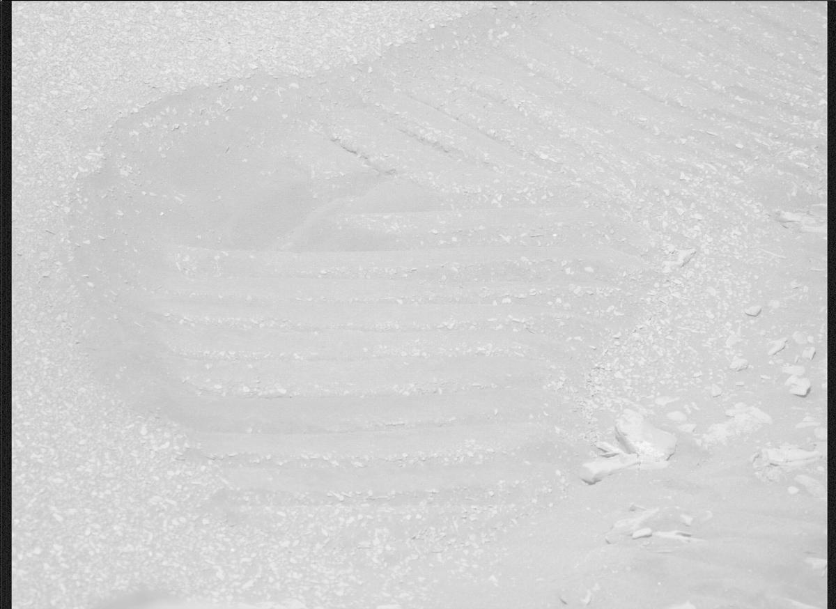 This image was taken by MCZ_LEFT onboard NASA's Mars rover Perseverance on Sol 567