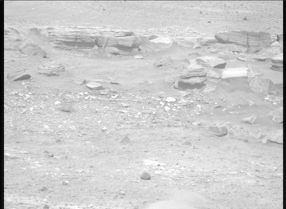 This image was taken by MCZ_RIGHT onboard NASA's Mars rover Perseverance on Sol 567