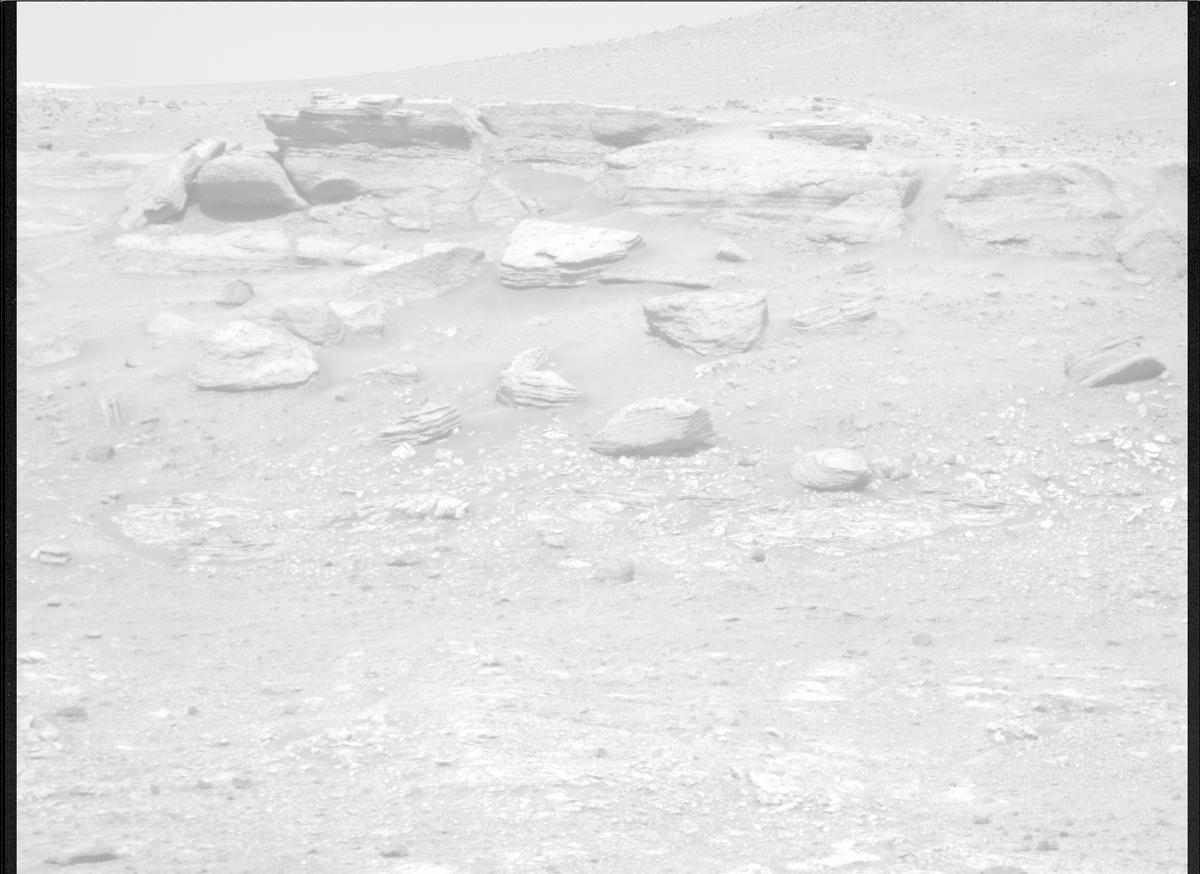 This image was taken by MCZ_RIGHT onboard NASA's Mars rover Perseverance on Sol 567