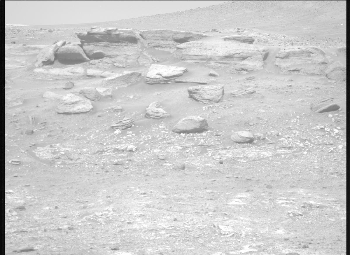 This image was taken by MCZ_RIGHT onboard NASA's Mars rover Perseverance on Sol 567
