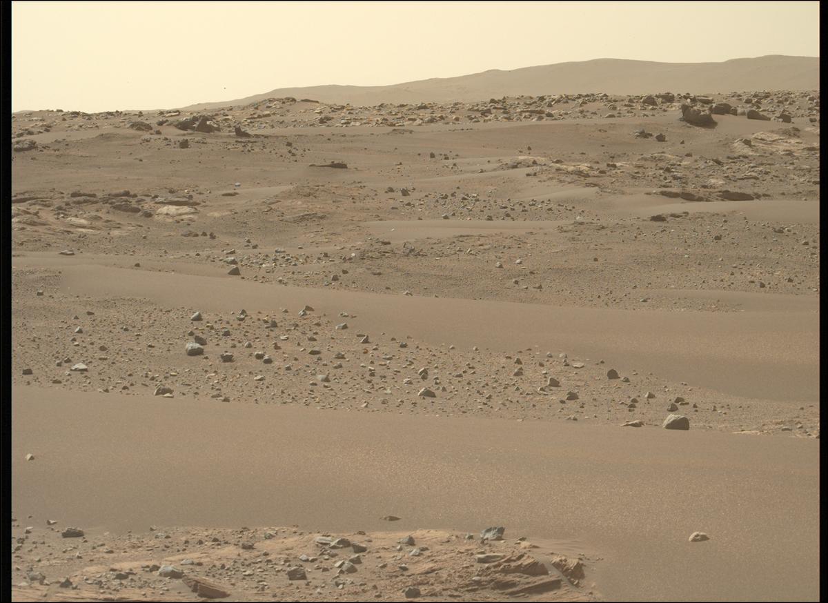 This image was taken by MCZ_LEFT onboard NASA's Mars rover Perseverance on Sol 569