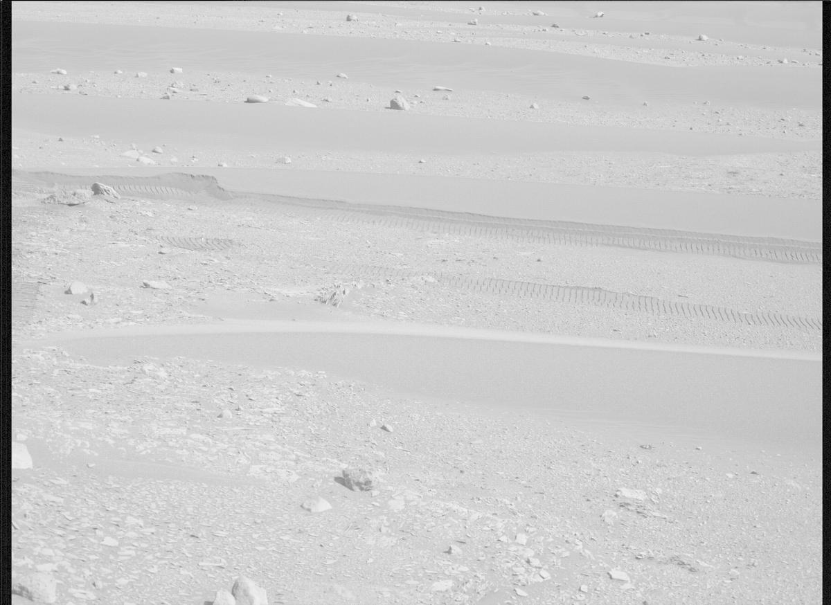 This image was taken by MCZ_LEFT onboard NASA's Mars rover Perseverance on Sol 569