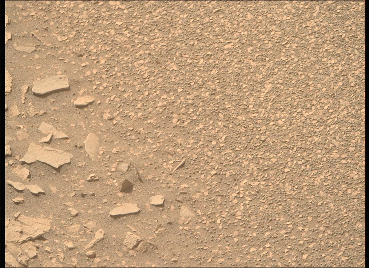 This image was taken by MCZ_RIGHT onboard NASA's Mars rover Perseverance on Sol 569