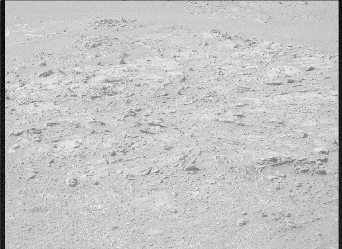 This image was taken by MCZ_RIGHT onboard NASA's Mars rover Perseverance on Sol 569
