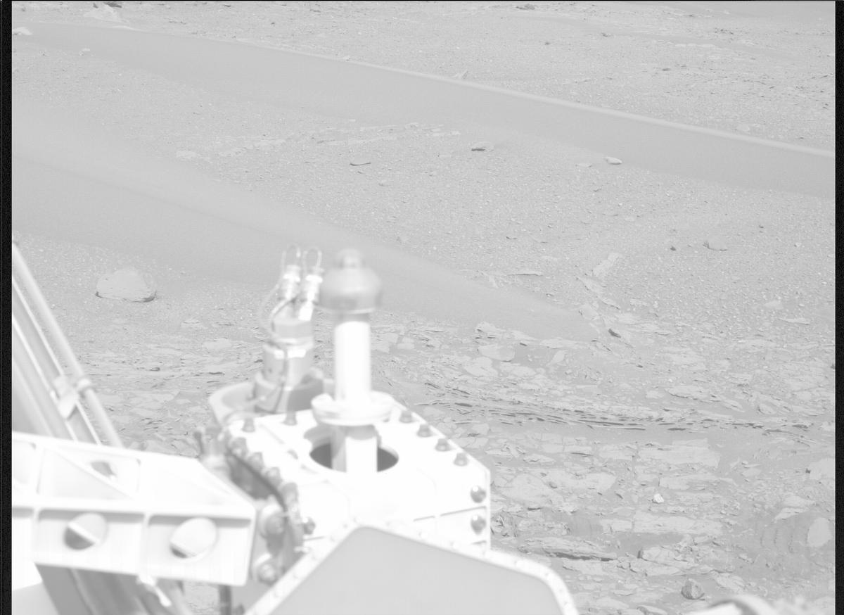 This image was taken by MCZ_RIGHT onboard NASA's Mars rover Perseverance on Sol 569