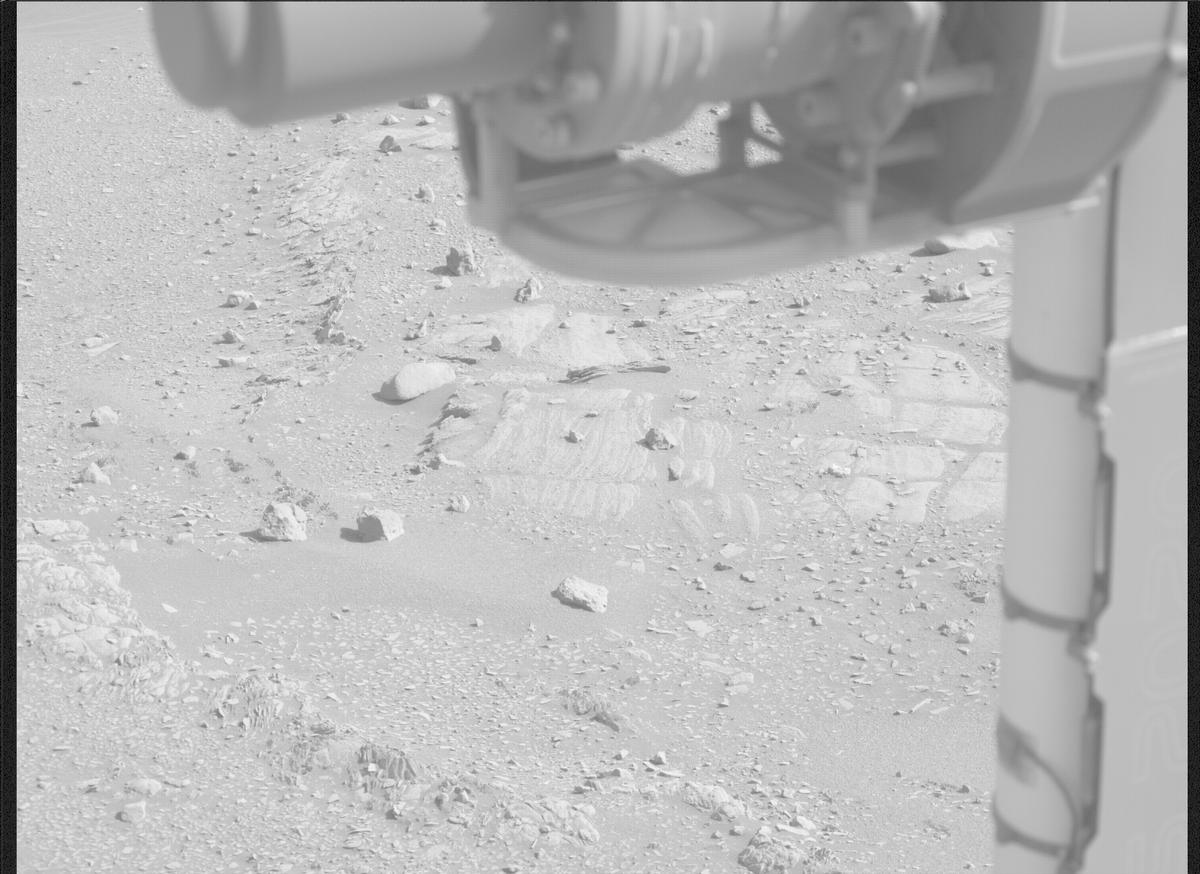 This image was taken by MCZ_RIGHT onboard NASA's Mars rover Perseverance on Sol 569