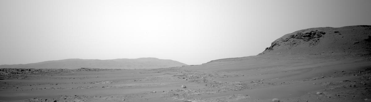This image was taken by NAVCAM_LEFT onboard NASA's Mars rover Perseverance on Sol 579