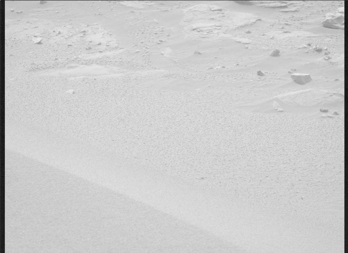 This image was taken by MCZ_RIGHT onboard NASA's Mars rover Perseverance on Sol 582