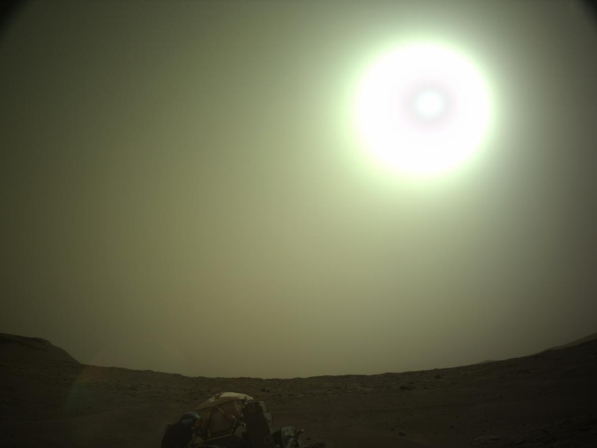 This image was taken by NAVCAM_LEFT onboard NASA's Mars rover Perseverance on Sol 583