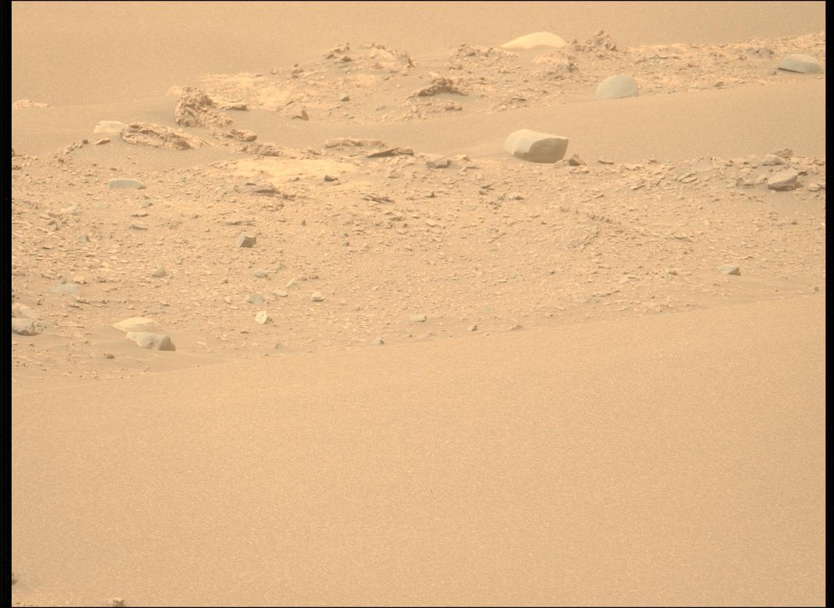 This image was taken by MCZ_LEFT onboard NASA's Mars rover Perseverance on Sol 588