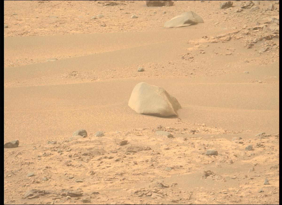 This image was taken by MCZ_LEFT onboard NASA's Mars rover Perseverance on Sol 588