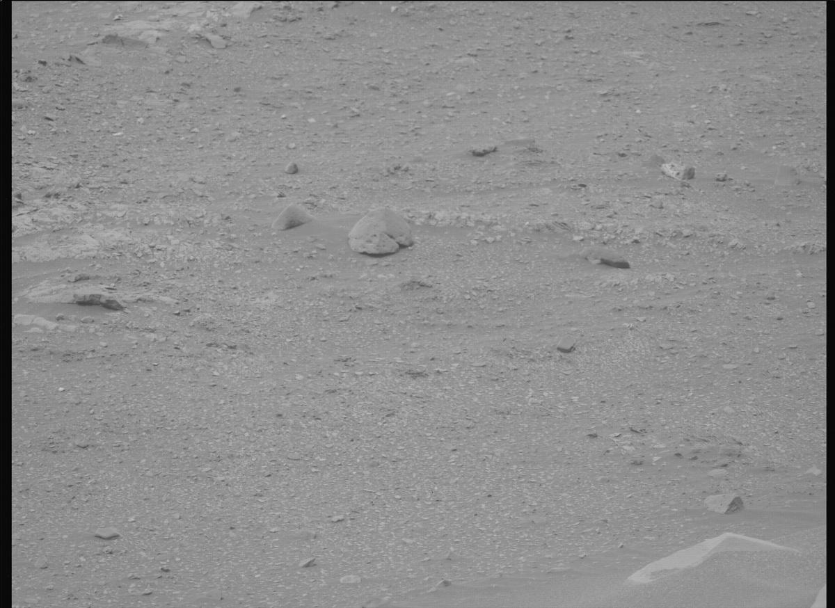 This image was taken by MCZ_LEFT onboard NASA's Mars rover Perseverance on Sol 588